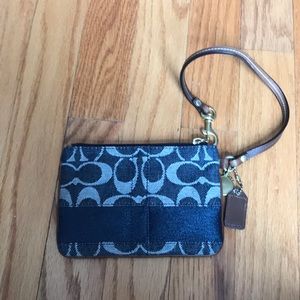 Wristlet